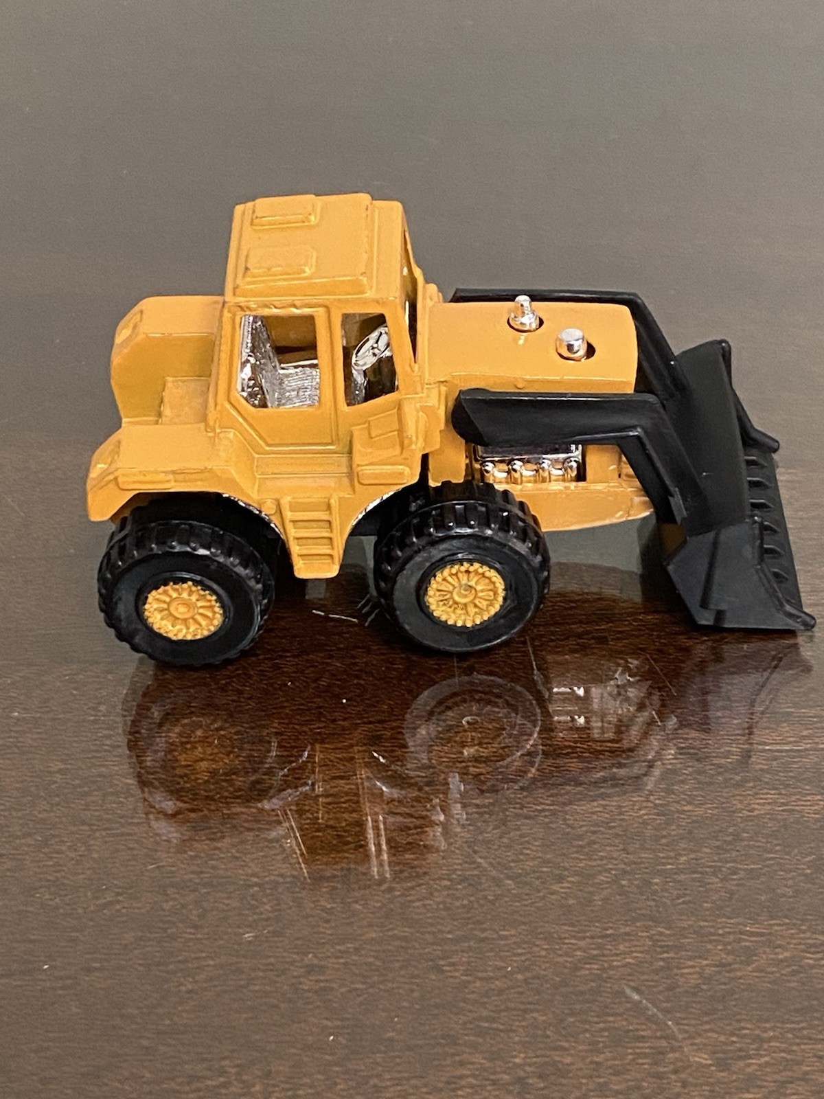TOOTSIE TOY Construction Front End Loader Die-Cast
