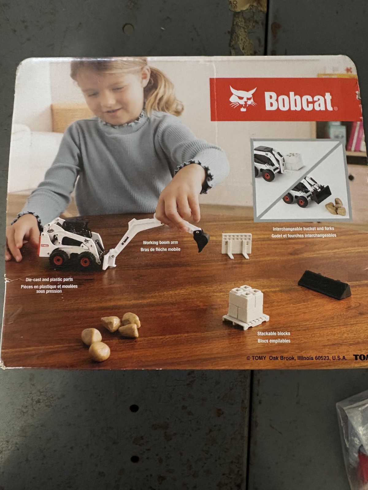 ERTL Bobcat 1:32 Skid-Steer Loader Set Toy Vehicle 14 Accessories Boxed New