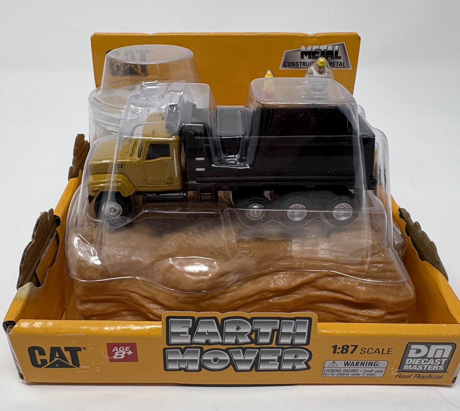 CAT Diecast Masters 1/87 Earth Mover Play Set Cat CT681 Dump Truck 84556 NEW