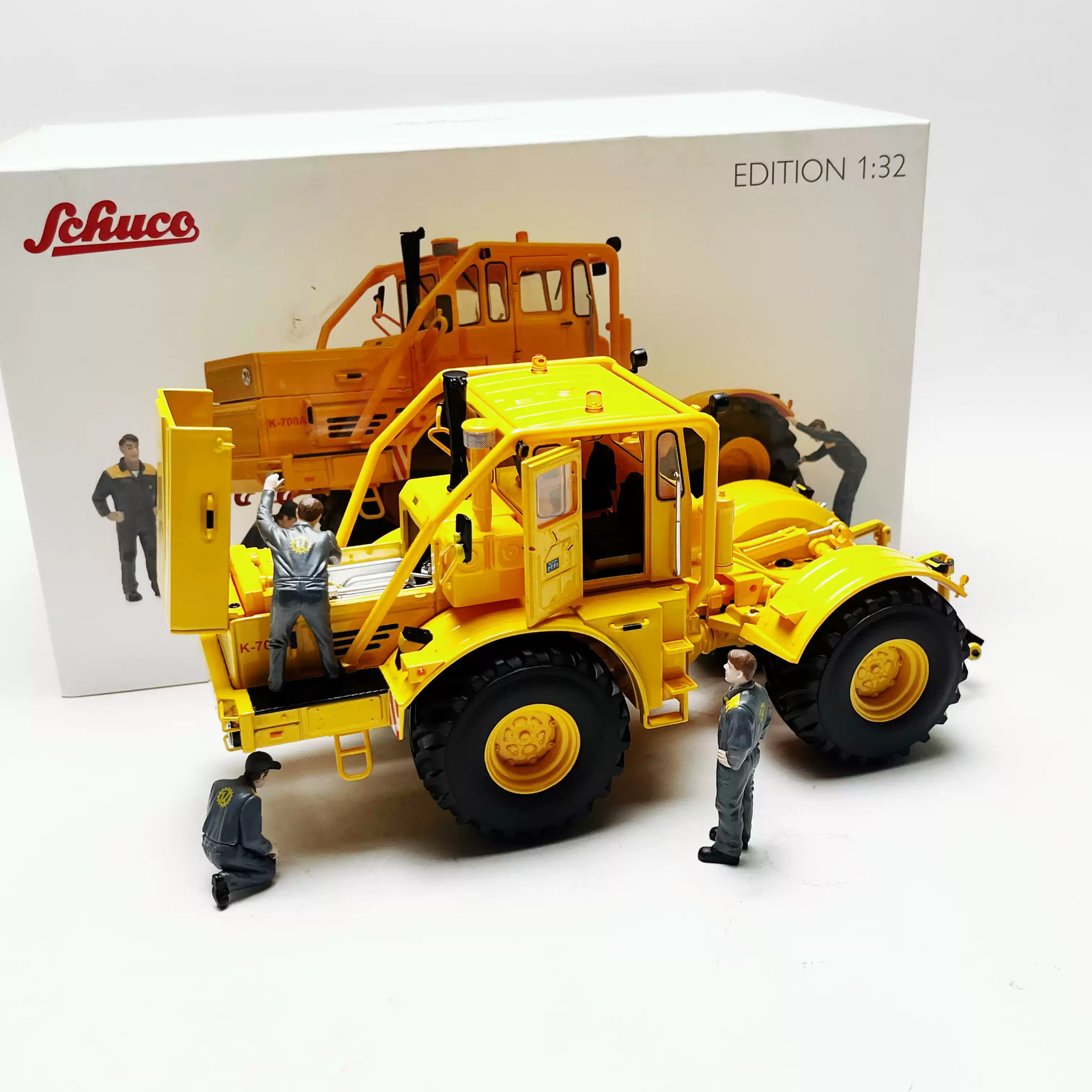 Schuco 1/32 Kirovets K-700a Soviet Alloy Tractor Model