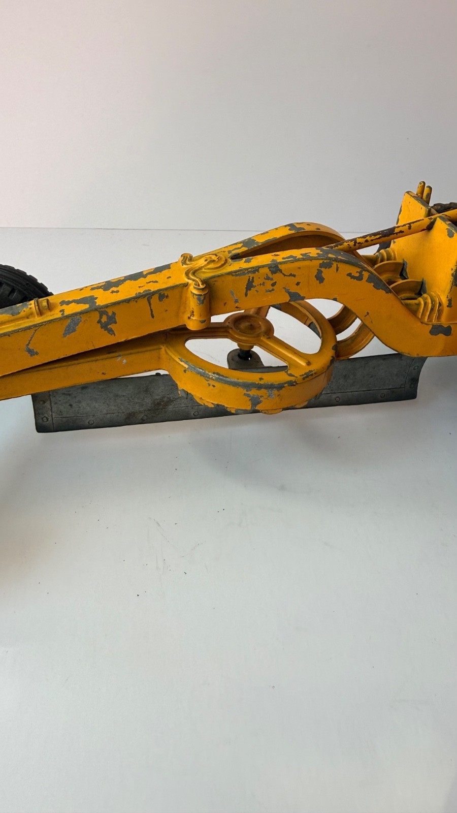Vintage Hubley 474 Kiddie Road Grater Cast Iron Toy Yellow 6 Wheel 1950s-60s