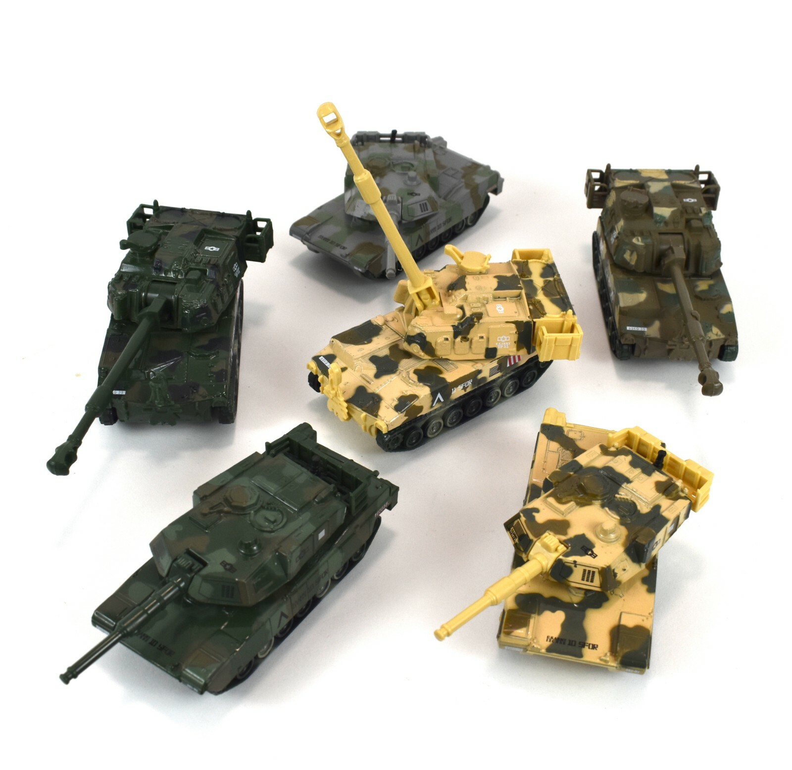 4.5″ Die-cast Pullback M109 Paladin Tank – Styles And Color Patterns Vary