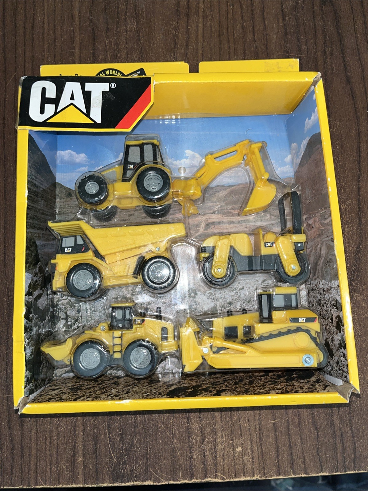 CAT Mini Machines Toy Set – Pack of 5 New
