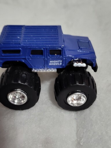 1998 SOMA SURVIVAL MIGHTY WHEELS HUMMER TRUCK 4.5″ DIECAST METAL With Side Rails