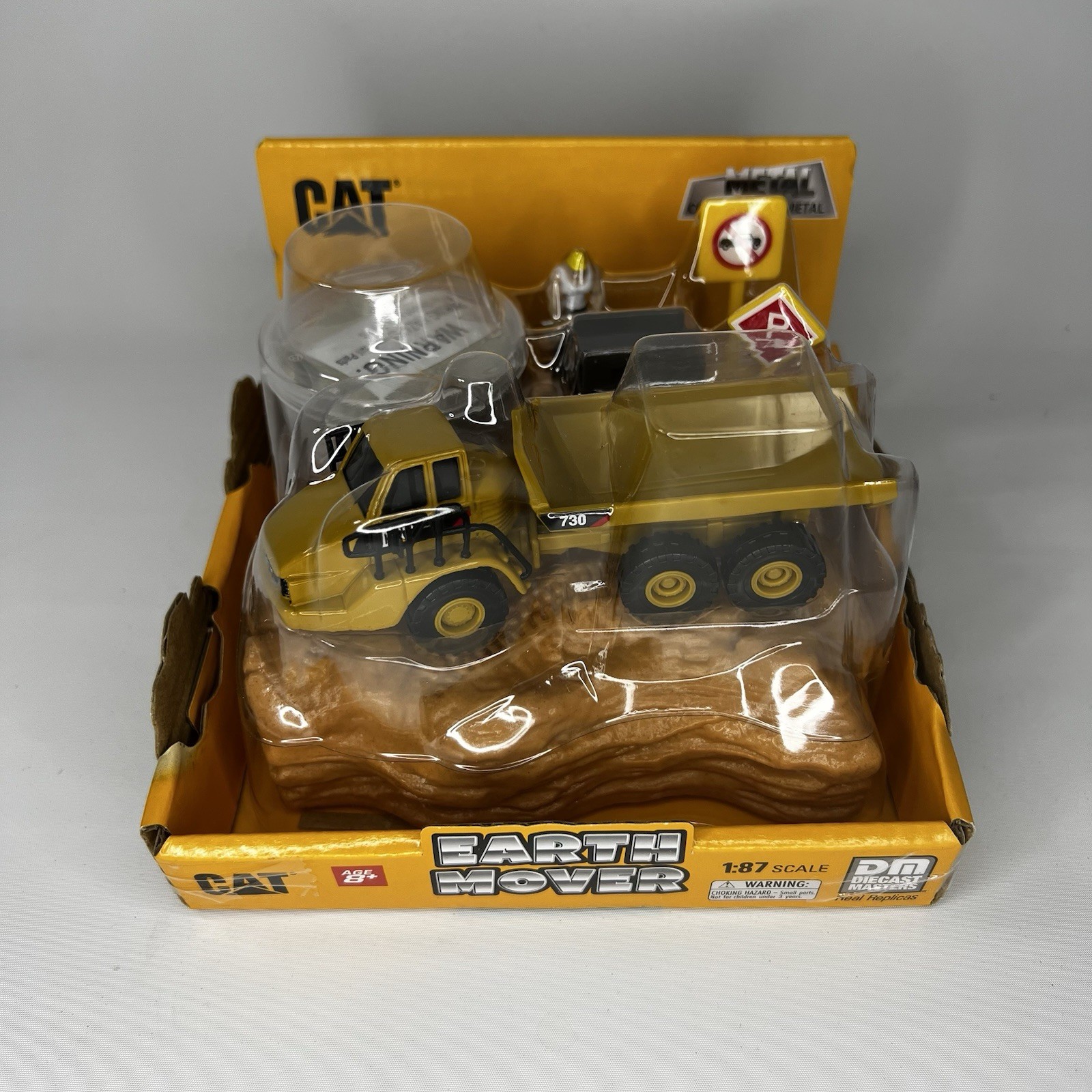 New CAT Dump Truck 730 1:87 Scale Die Cast Masters Replica Caterpillar Model