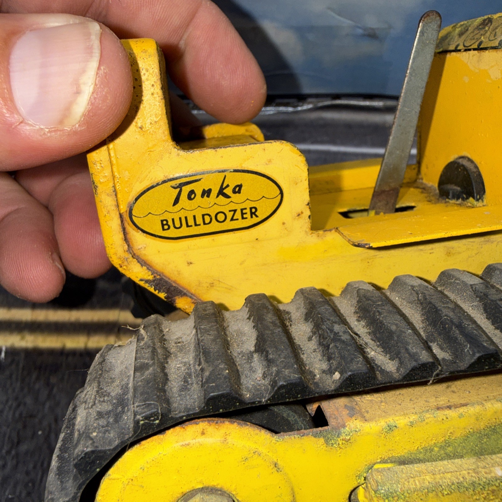 1960’s TONKA TOY pressed metal BULL DOZER construction yellow Bulldozer Plow Vtg