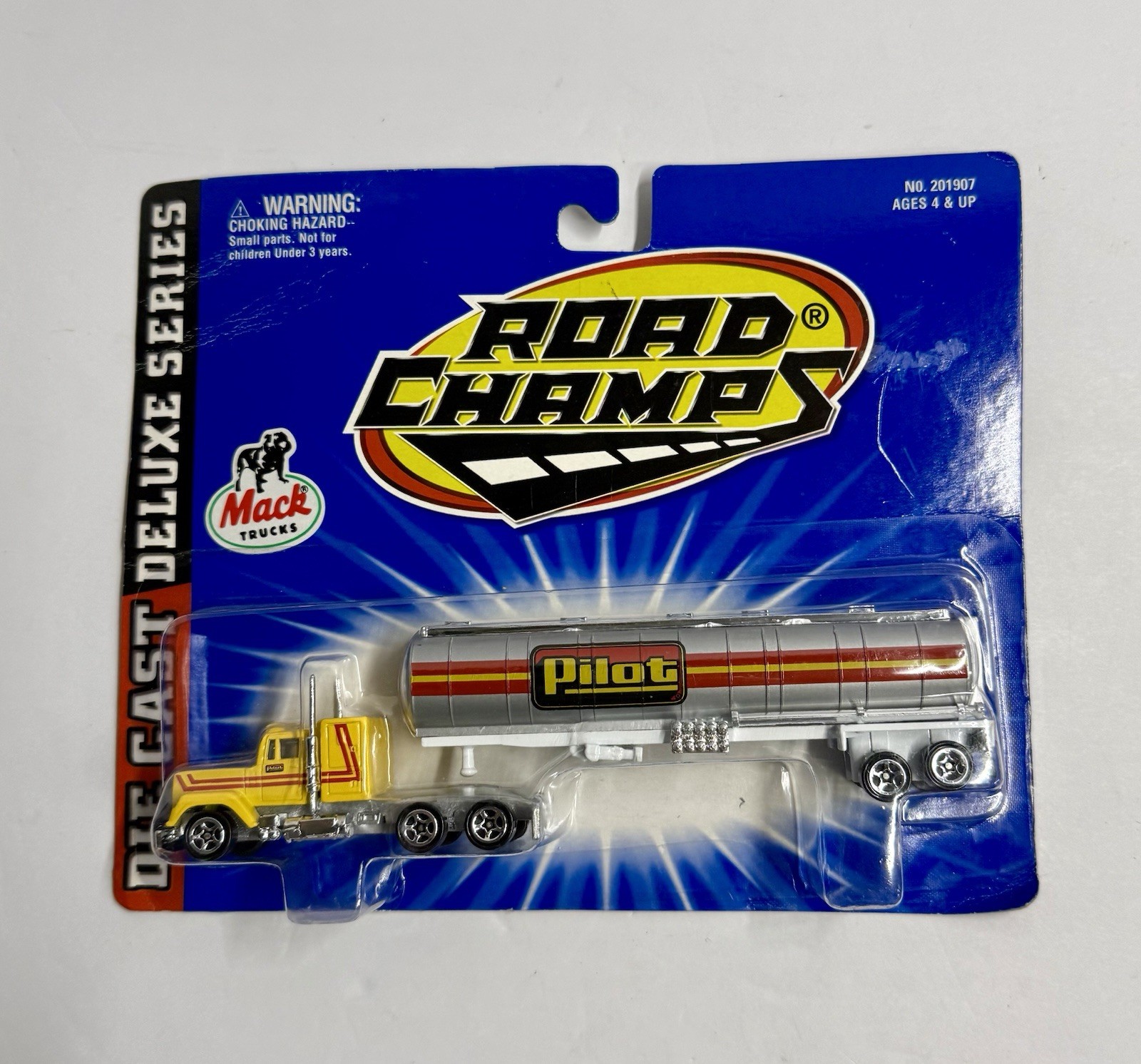 Vtg 2000 Road Champs Pilot Tanker Truck Die-Cast Deluxe Series Mack Trucks