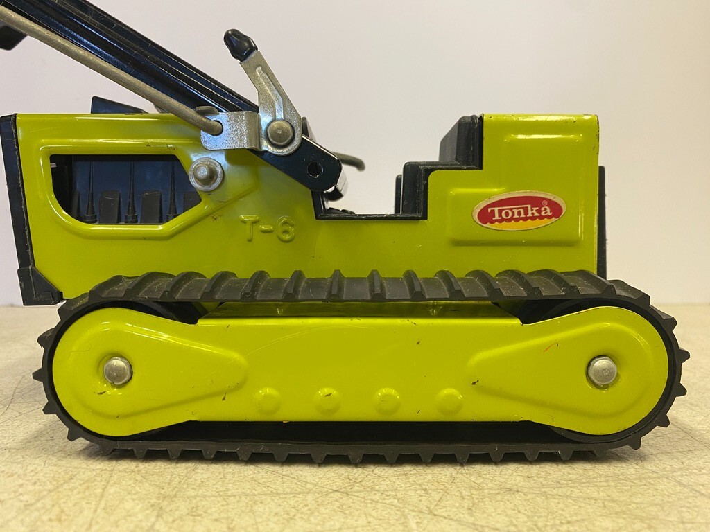 Vintage 1970s Lime Green Tonka T6 Track Front Loader Dozer Very Clean