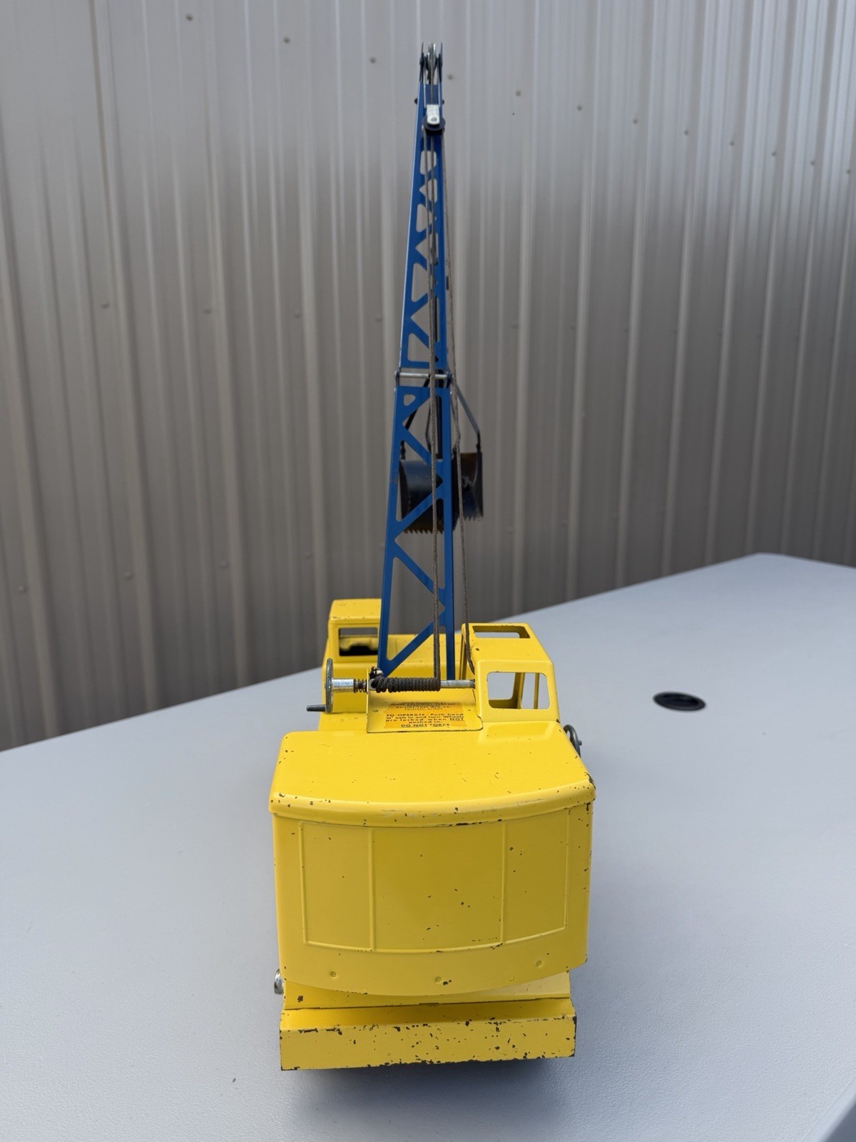 Nylint T-24 Michigan Crane Truck, Yellow/Blue/Black w/ Clamshell Bucket