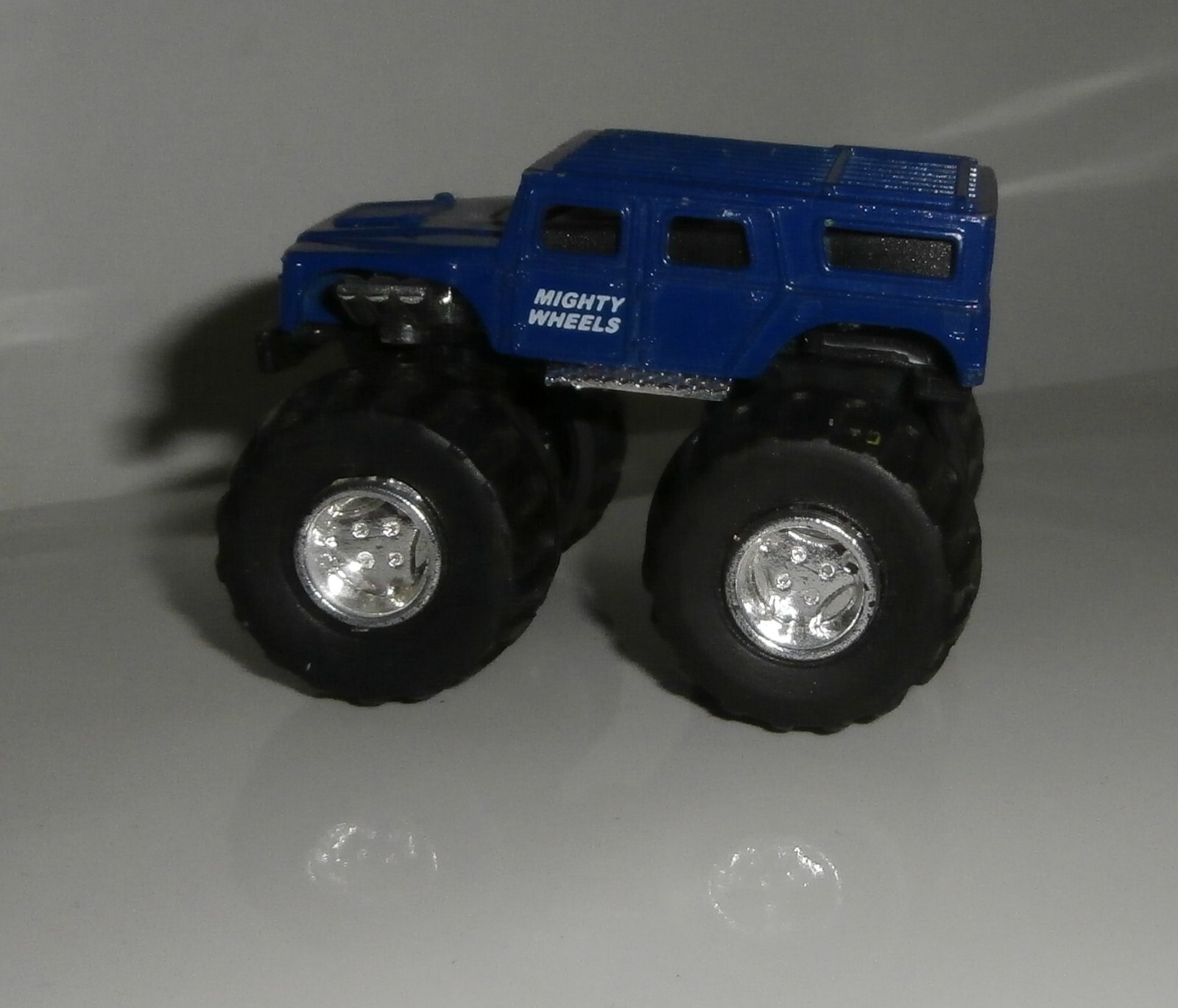 SOMA MIGHTY WHEELS 1998 TRUCKs DIECAST METAL Used