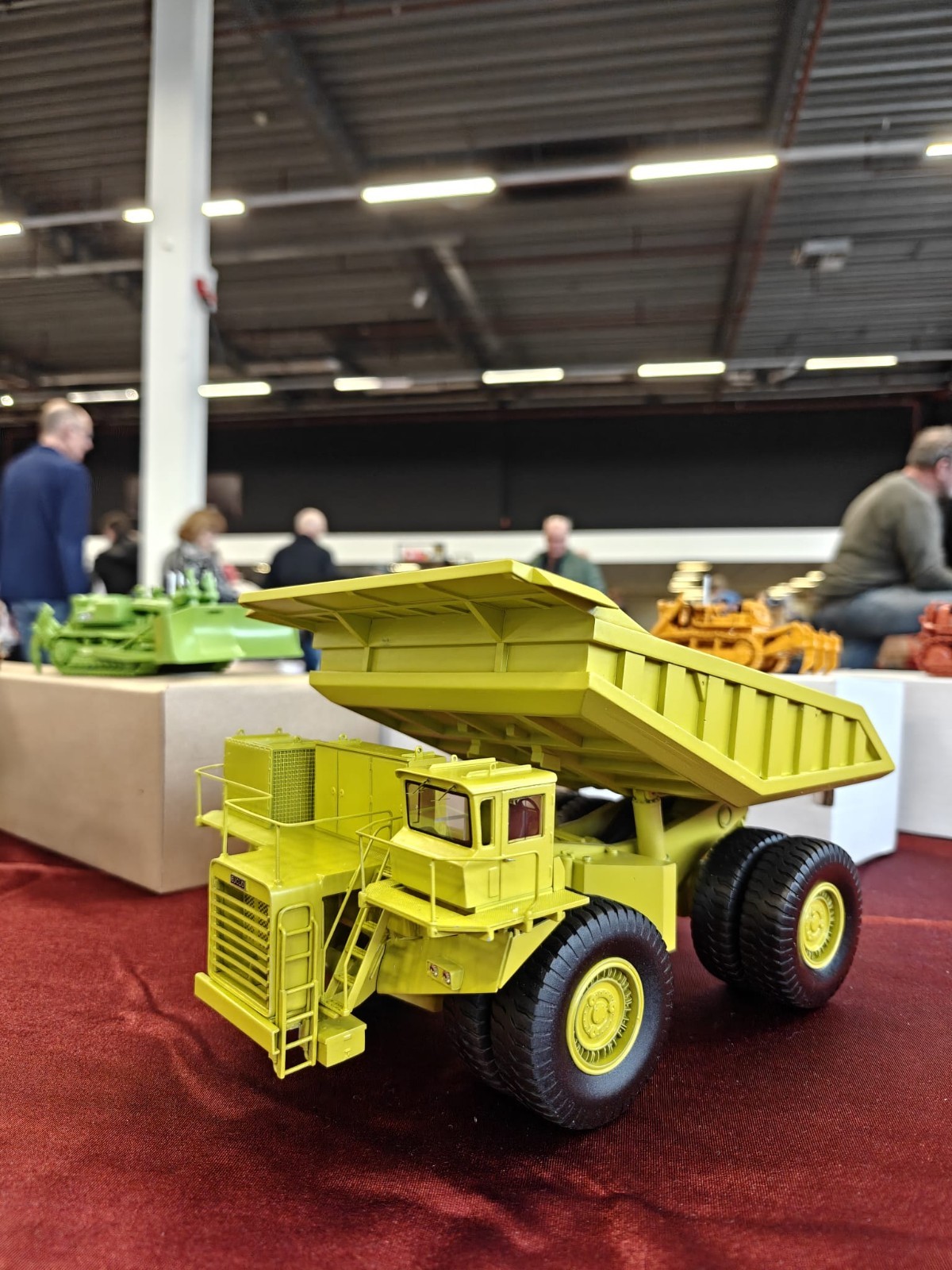 1/50 Euclid R210 Dumper