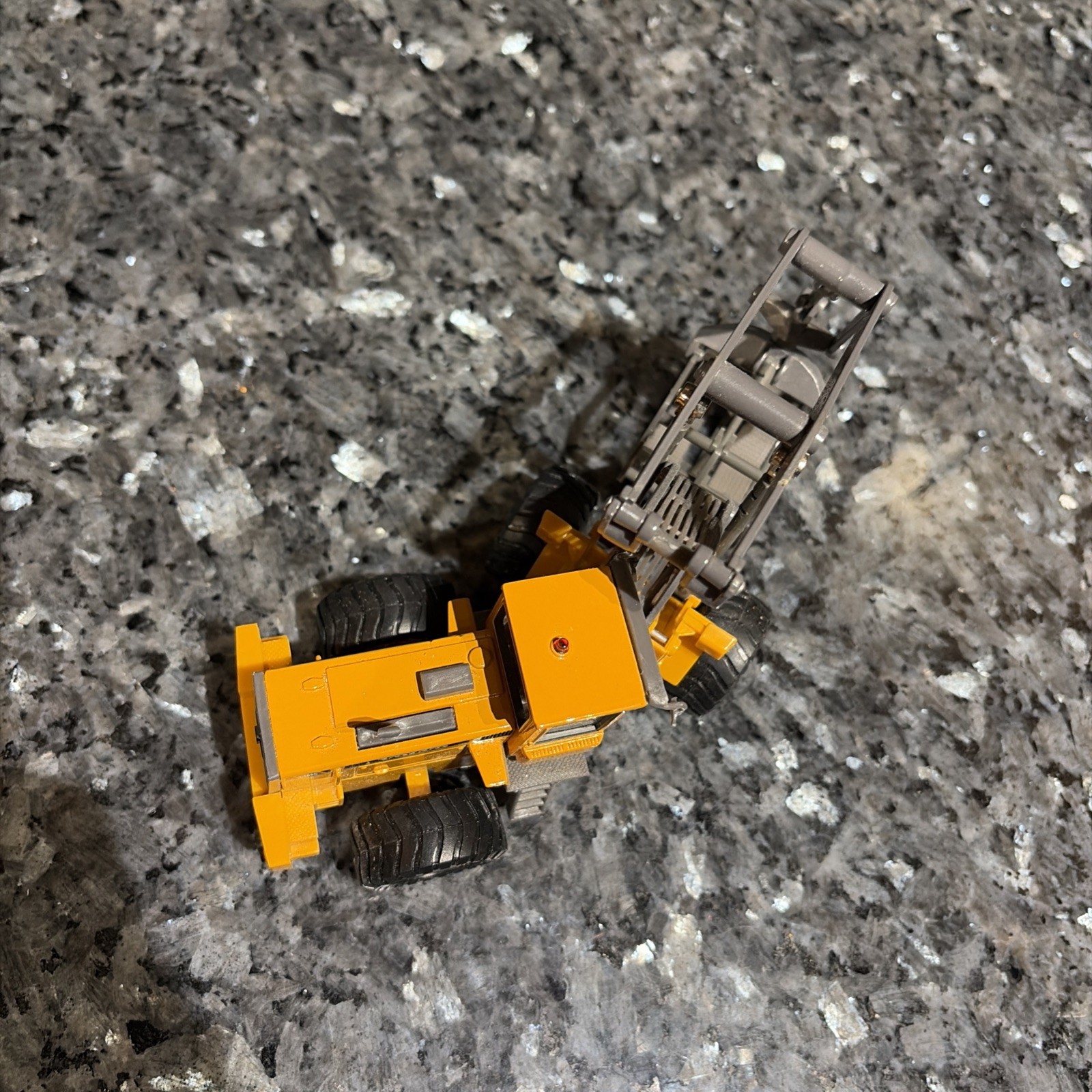 Volvo L180C 1:50 Scale High Lift Log Loader Diecast Metal And Plastic