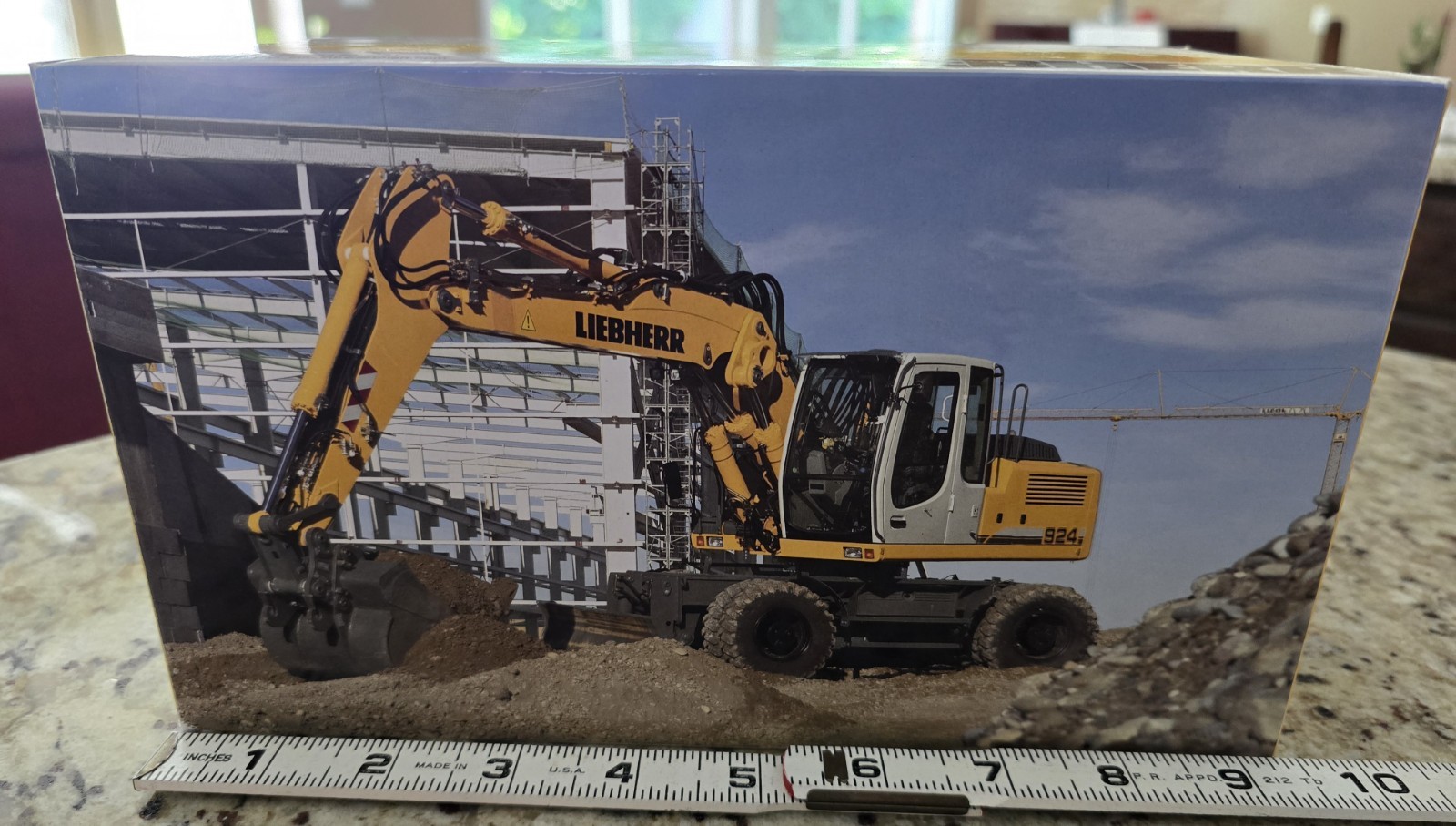Liebherr A 924 Hydraulic Excavator die cast model NEW