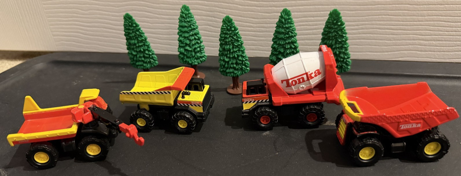 Tonka Ready-to-Play Sets Construction Toy Set Maisto Dump Truck Cement Crane