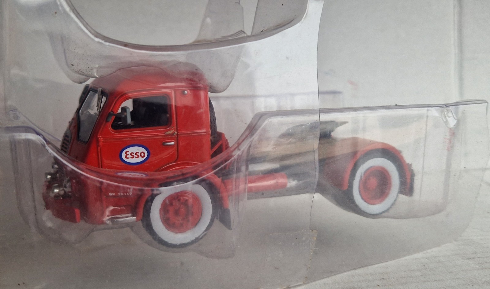 Ixo 1/43 – Somua JL 17 Esso tractor