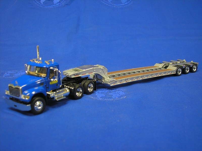 First Gear 60-0158 Mack Granite Lowboy – NEW HOLLAND 1/64 Die-cast MIB