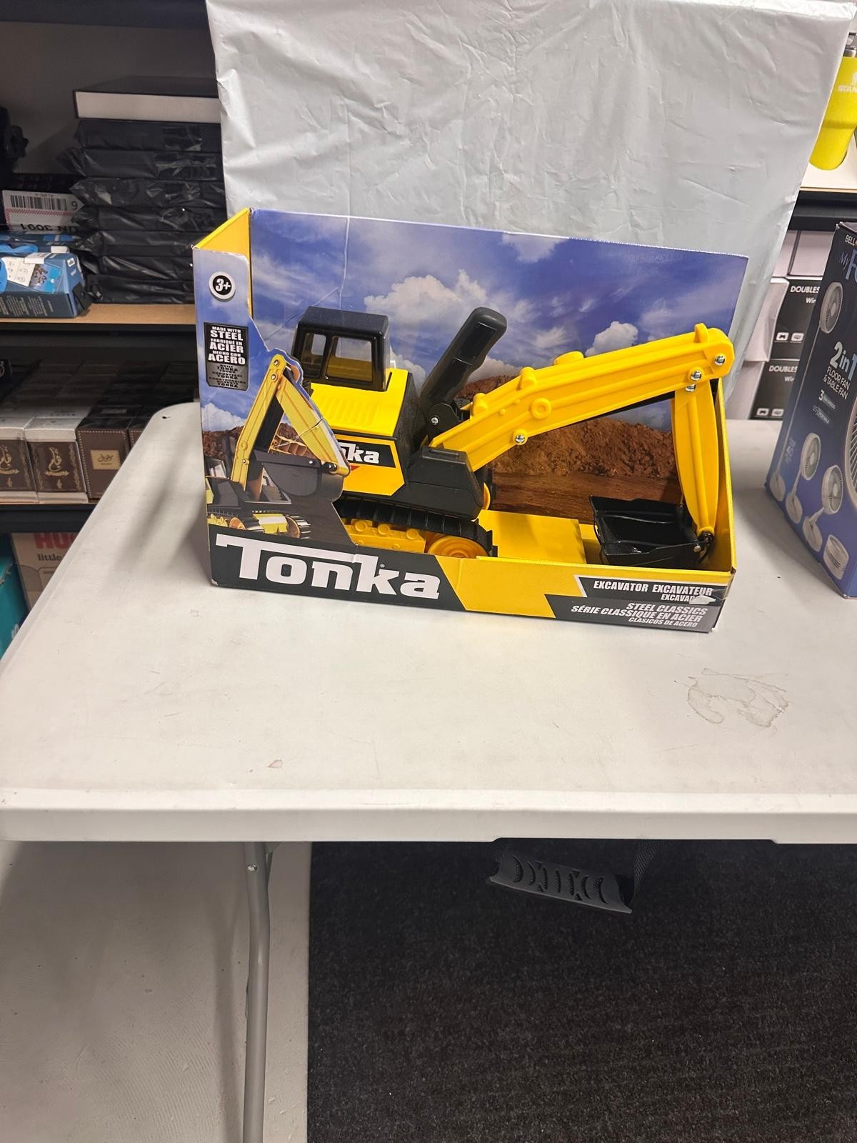 Tonka Steel Classics Excavator Construction Toy Vehicle – New Unopened Box