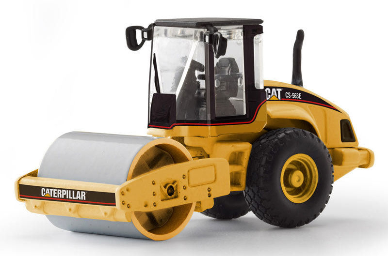 Norscot 55155 CAT Caterpillar CS-563E Smooth Drum Soil Compactor 1:87 DieCast