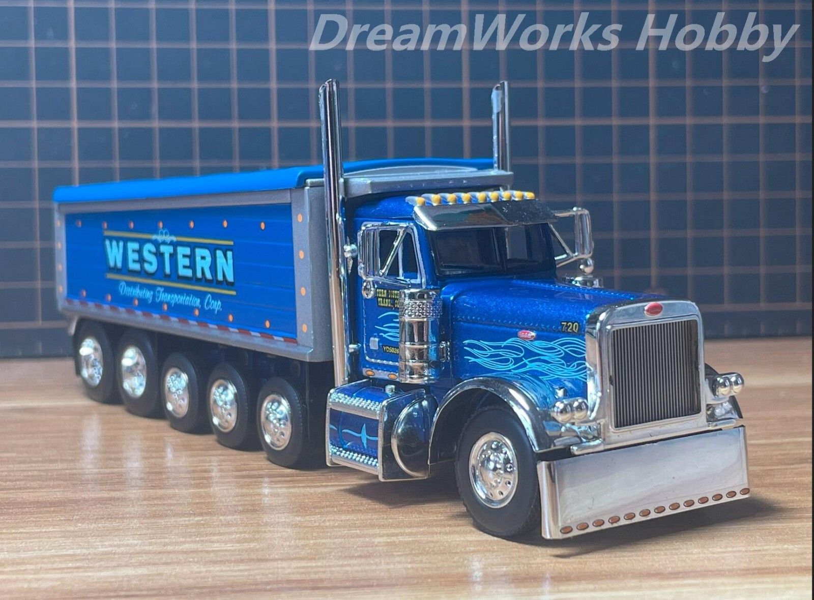 DCP 1/64 Peterbilt 379 Dump Truck Western Distributing New in Box # 34062