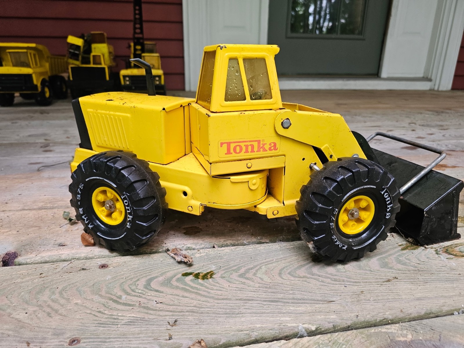 1970s Vintage Mighty TONKA Front End Loader XMB-975 Pressed Steel
