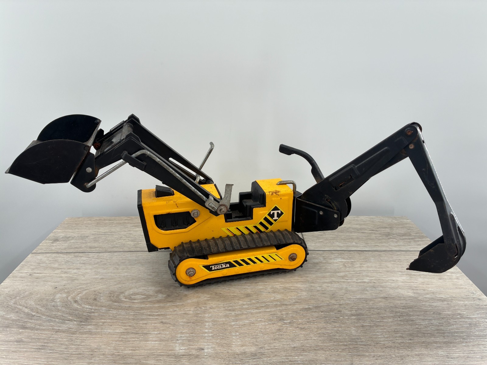 Vintage Tonka Trencher 810659 Pressed Steel T-6 Construction Backhoe Digger Toy