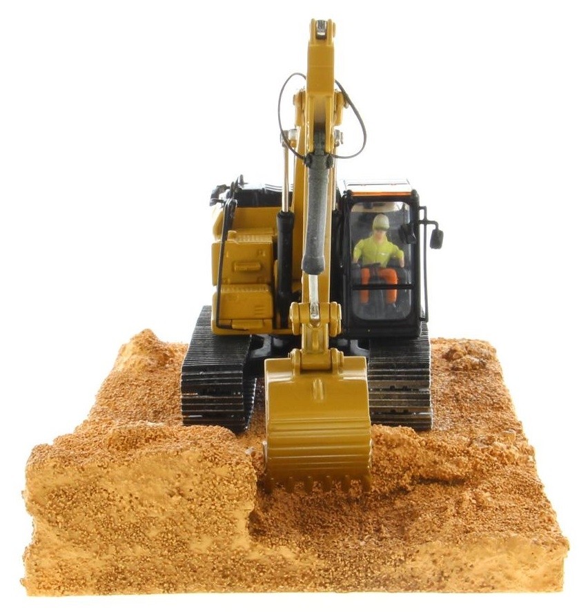 DIECAST MASTERS,CATERPILLAR 320F crawler excavator with driver aged version, …