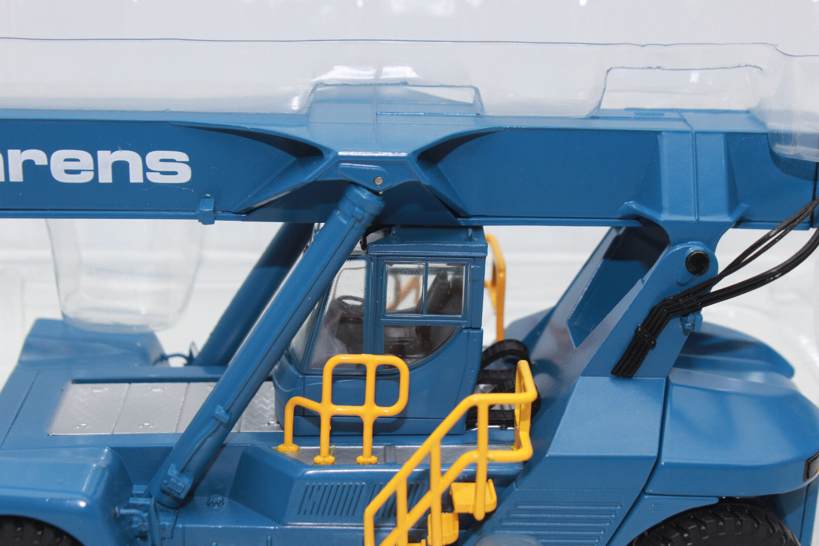 IMC 20-1086 Sarens Container Reach Stacker Forklift 1:50 New OVP