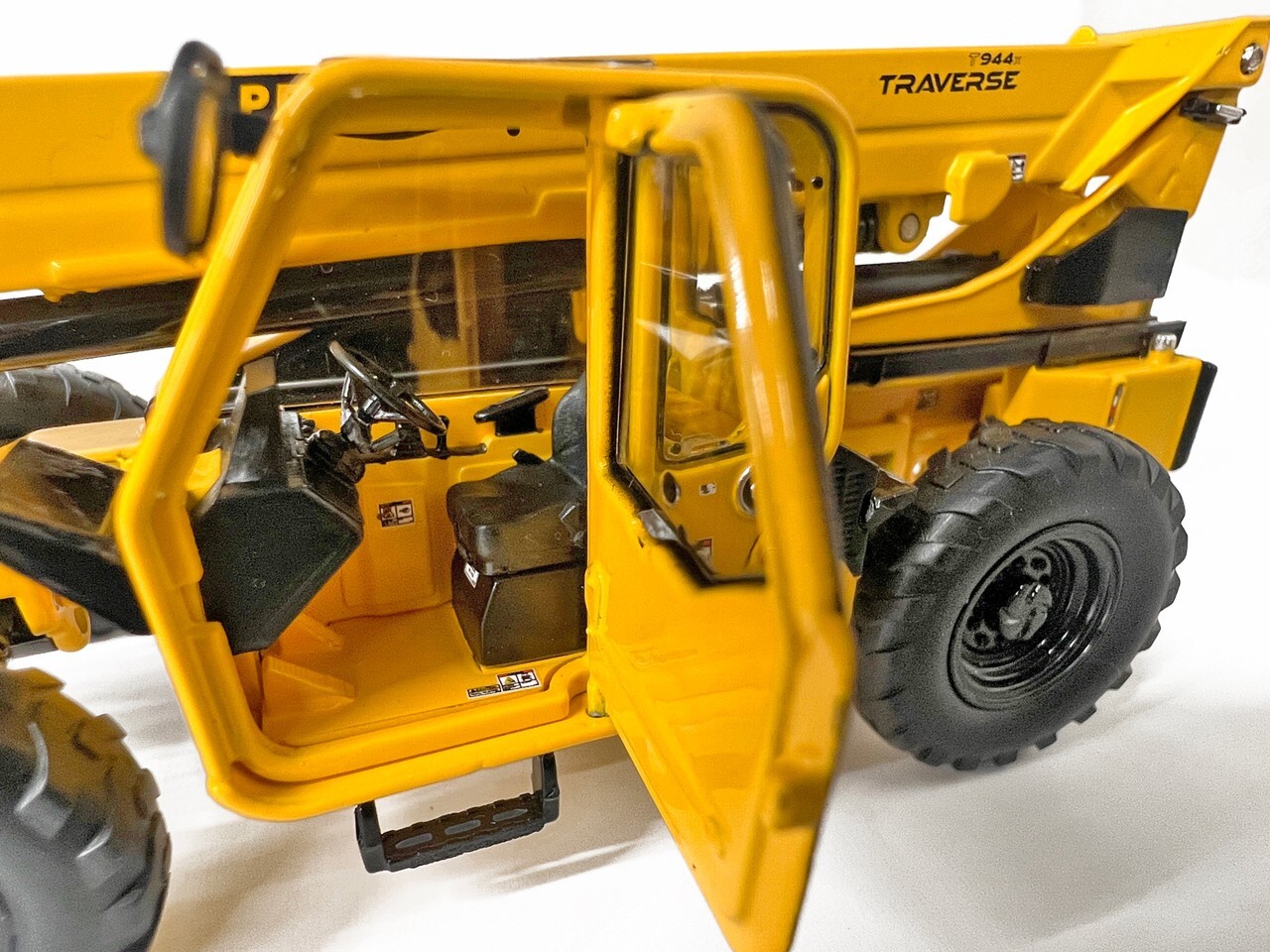 Pettibone Traverse T944X Telehandler – Weiss Bros 1:50 Scale Model #WBR036 New