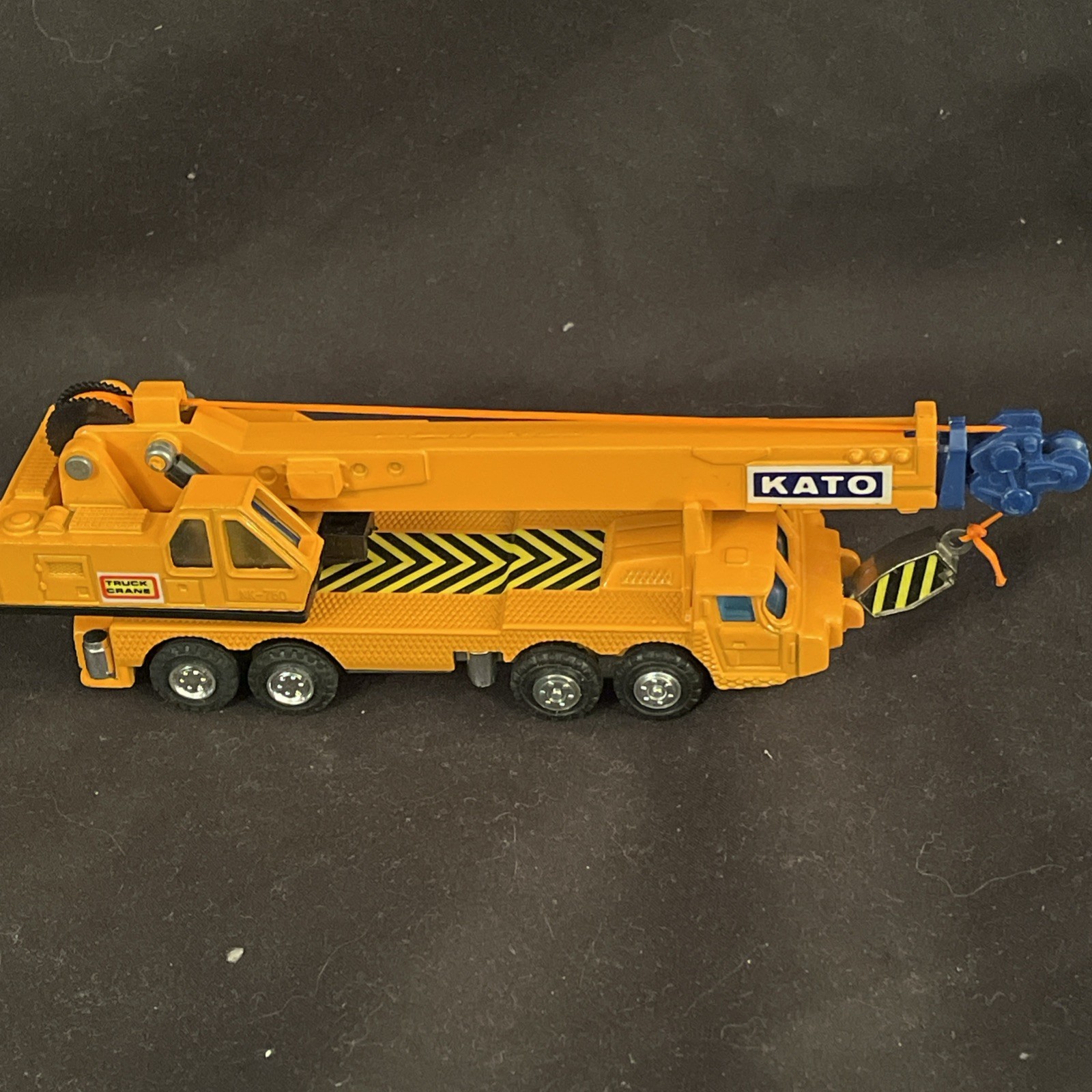 Shinsei 4124 Kato 4x Telescopic Truck Crane 1/110 HO-N Scale Excellent Condition