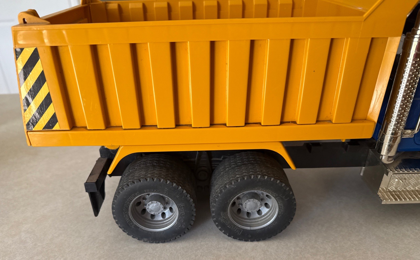 BRUDER Granite MACK Dump Truck, 20 in. Blue Yellow In Great Shape