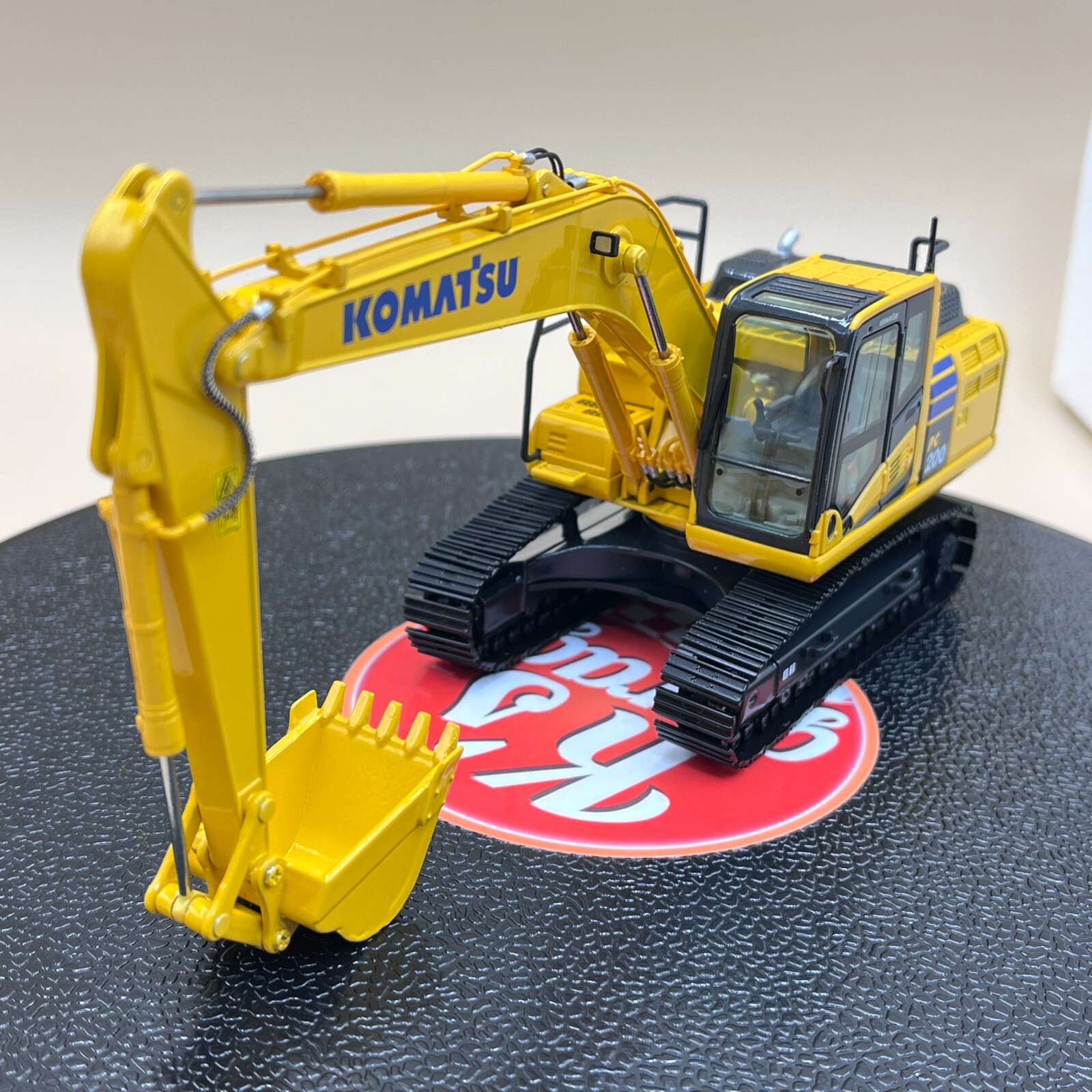 REPLICARS 1/50 Komatsu PC200-10 Diecast model excavator japan yellow