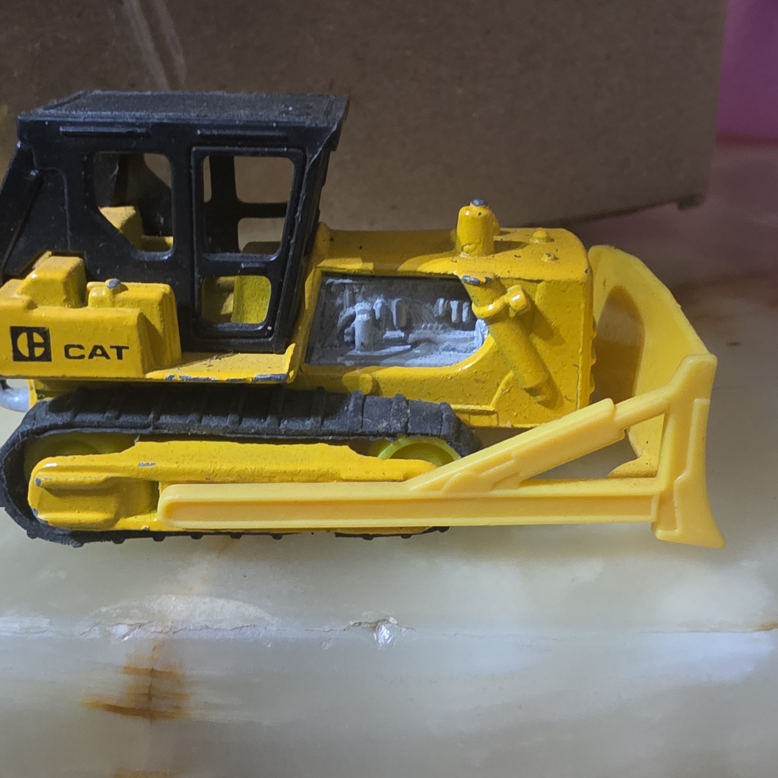 Matchbox CAT Caterpillar D9 Diecast Metal Tracked Dozer