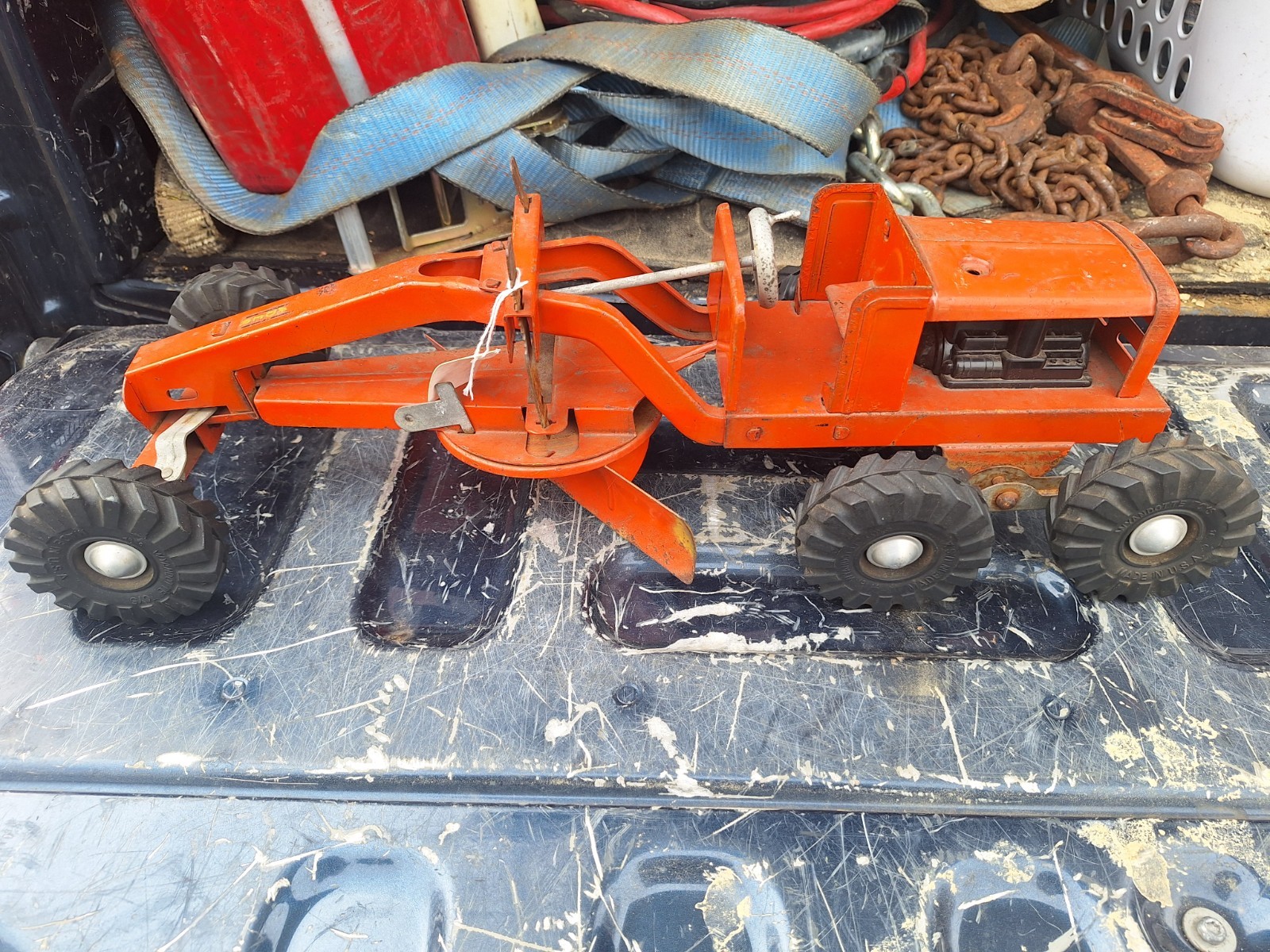 Vintage Wyandotte Orange Grader
