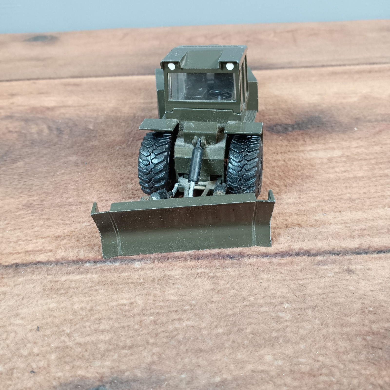 Zettelmeyer ZD 3000 Military Bulldozer Toy 6.5in Green Good Diecast Metal Model