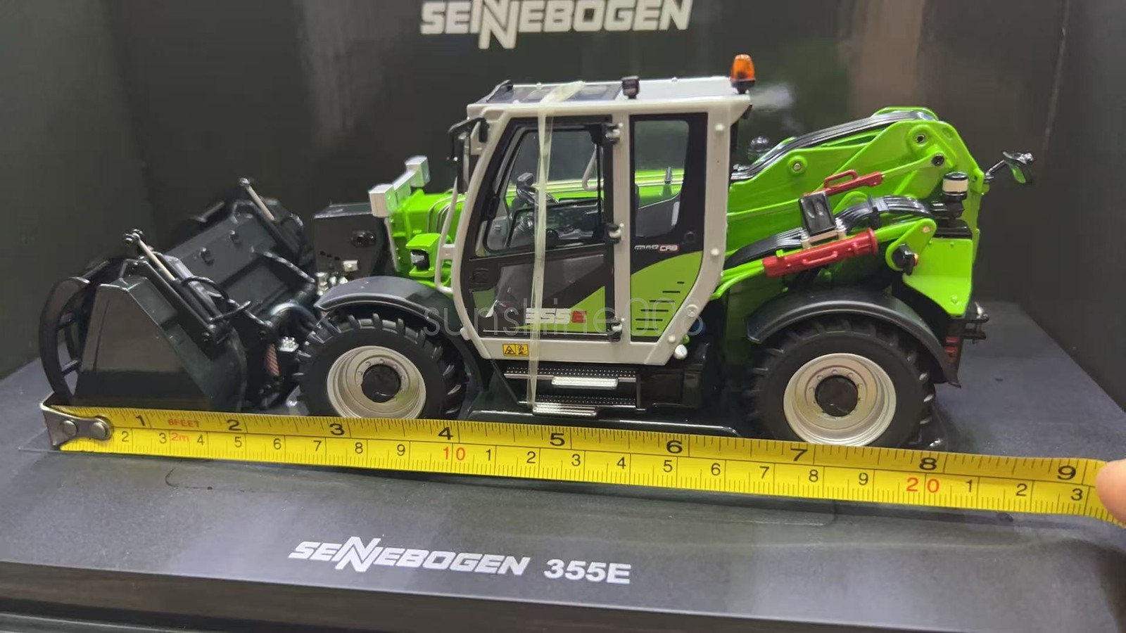 For 1:32 UH Sennebogen 355E Telescopic Tractor Elevatore Farm Machine Diecast