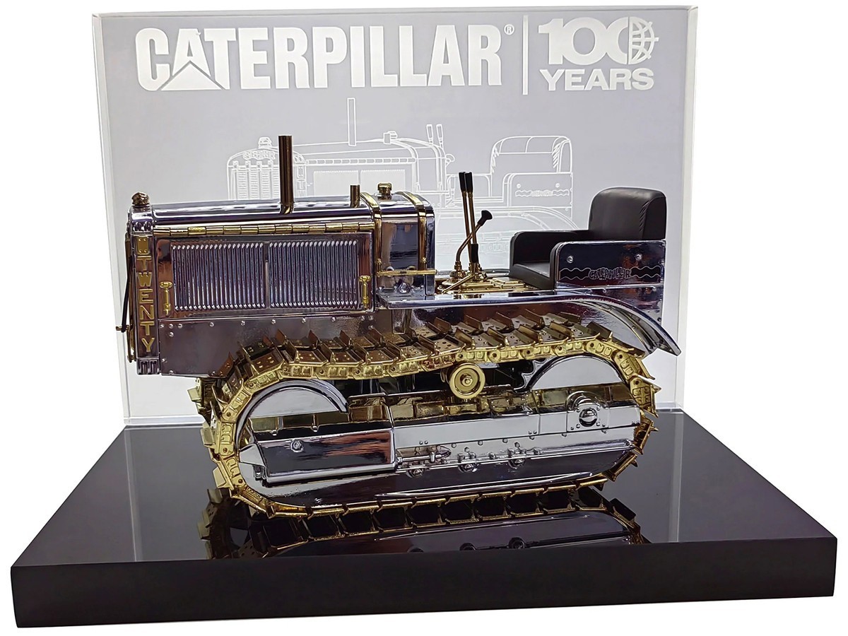 CAT Caterpillar Twenty Tractor 100th Anniversary Chrome & Gold 1:16 Diecast