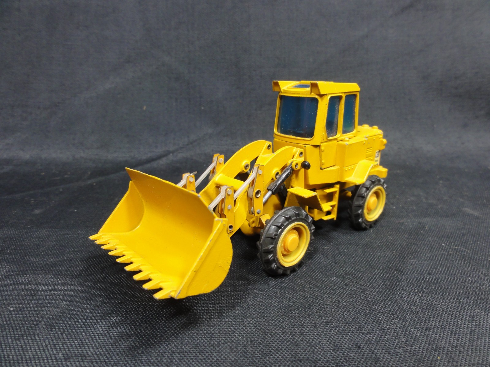 VINTAGE GESCHA 2881 CATERPILLAR CAT 920 WHEEL LOADER 1:50 W.GERMANY DIECAST