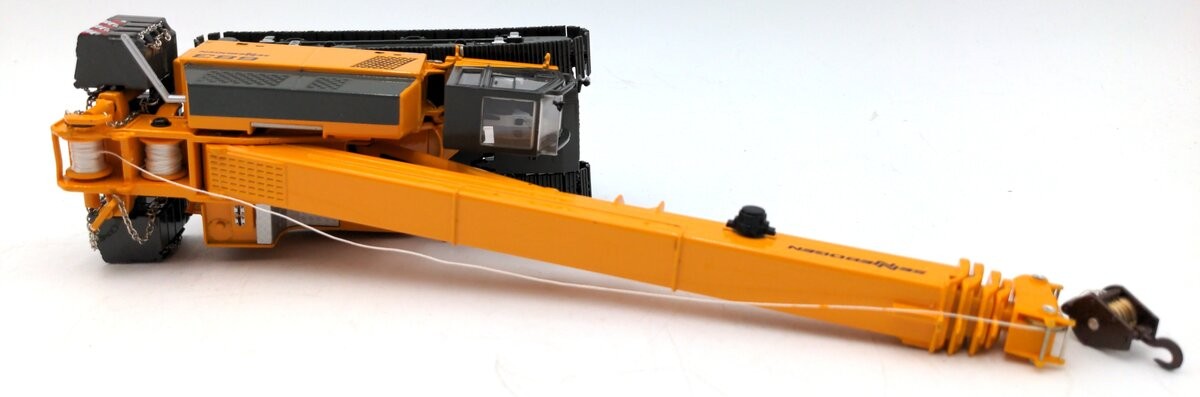 Brami Modell 108506 1:50 Scale Diecast Sennebogen 683 Telescopic Crane/Box