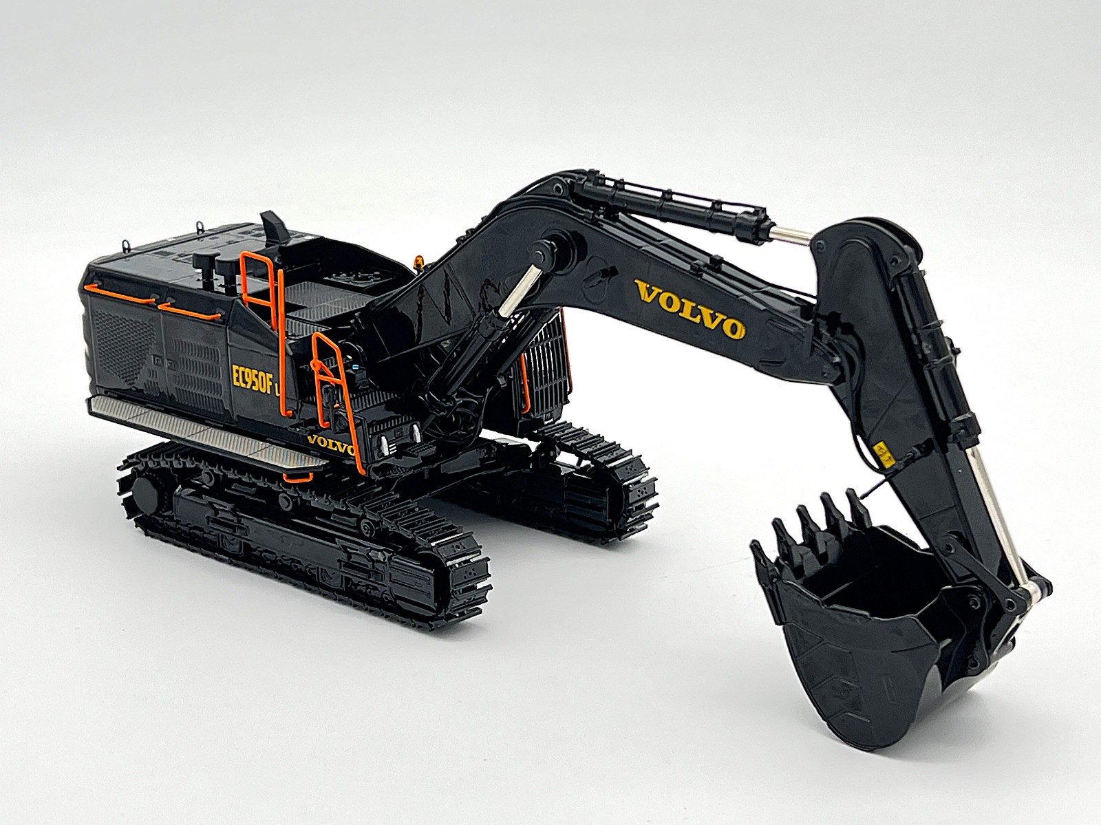 Volvo EC950F excavator black WSI truck models construction vehicle 1:50 scale