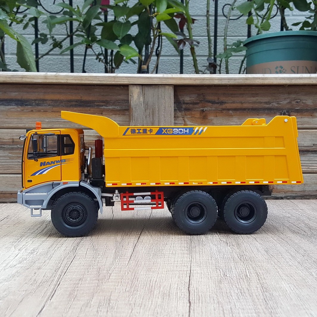1/35 Scale XCMG HANWO XG90H Off-road Wide-body Dump Truck Diecast Model