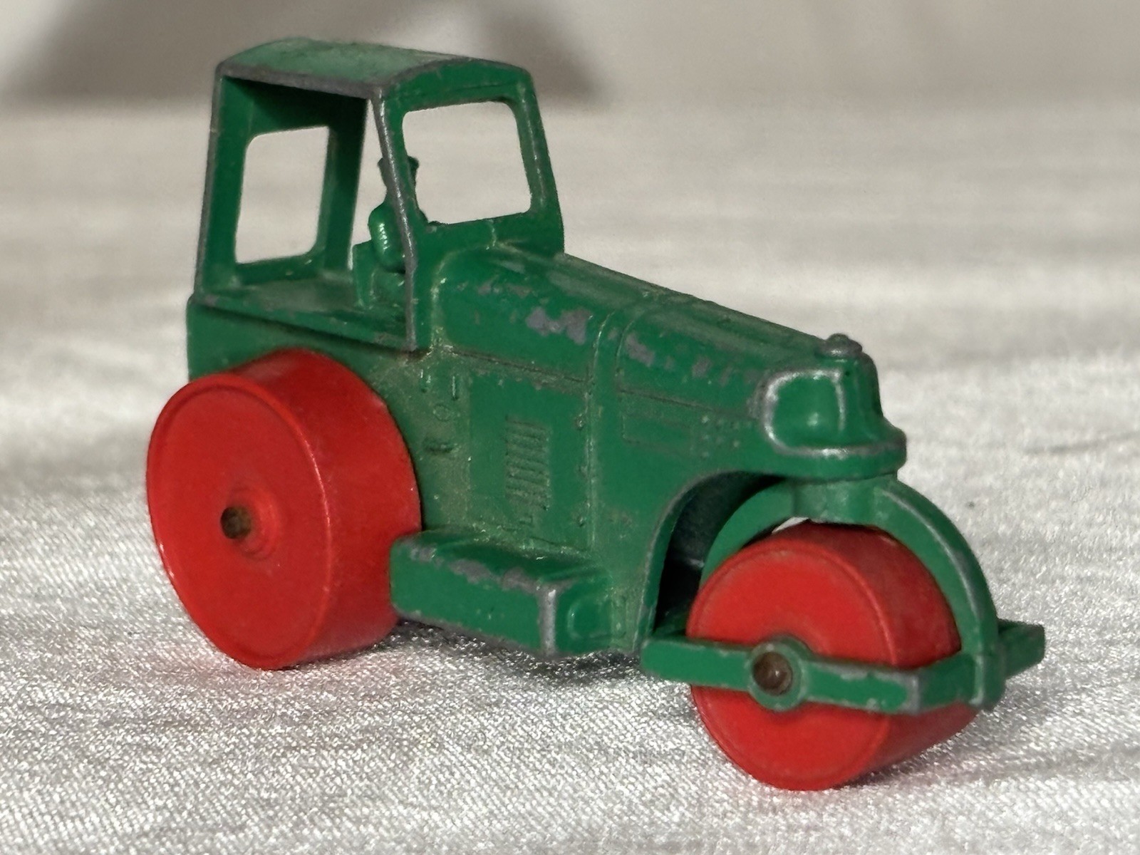 MATCHBOX LESNEY #1 AVELING BARFORD ROAD ROLLER 1964 FARM TRACTOR TOY