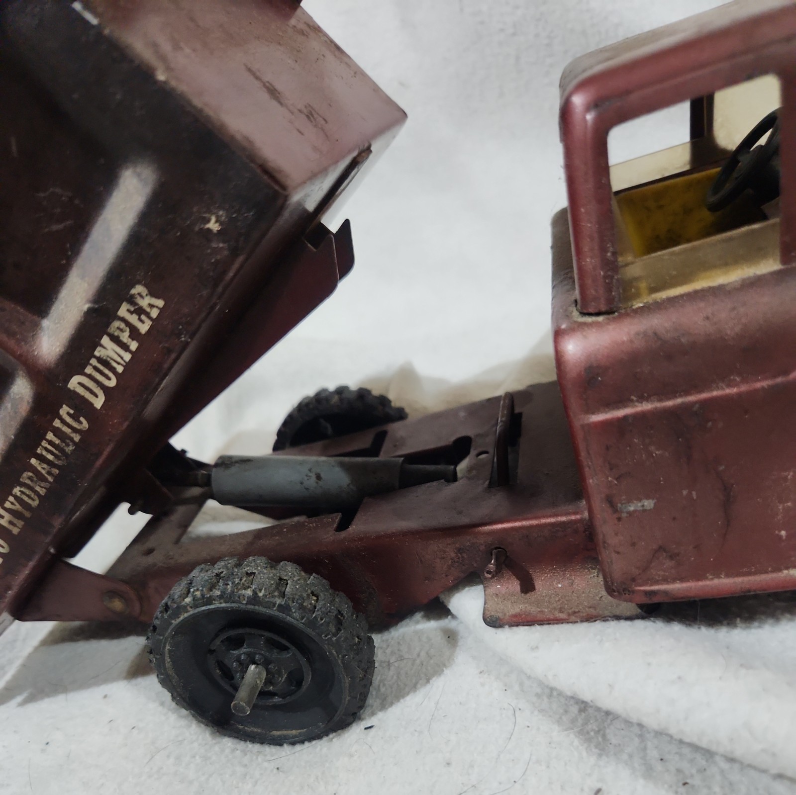 Structo Hydraulic Dumper Vintage 1960s dump truck – works