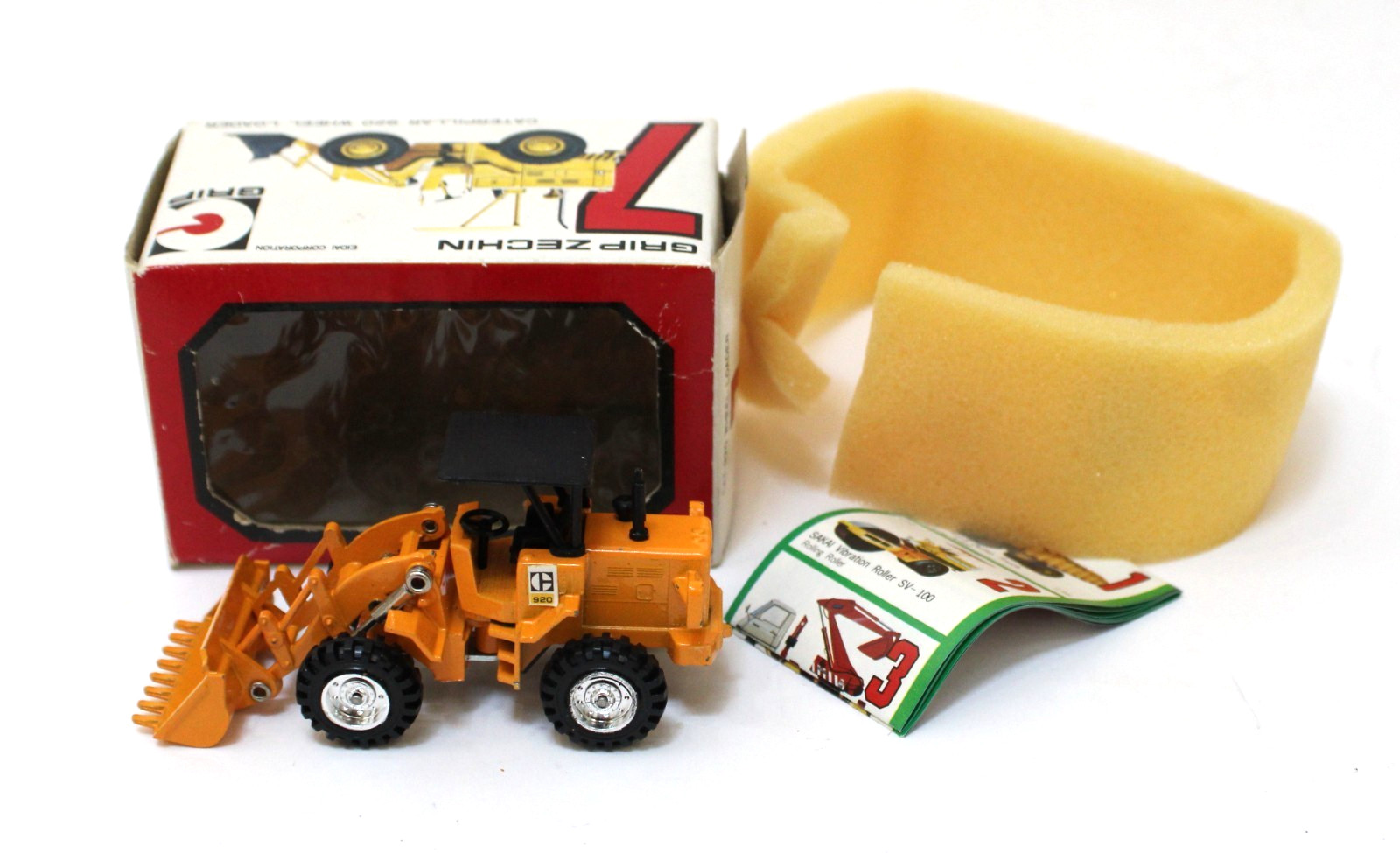 Vintage Edai Grip Zechin #7 Caterpillar 920 Wheel Loader MIB Boxed Japan 1:76