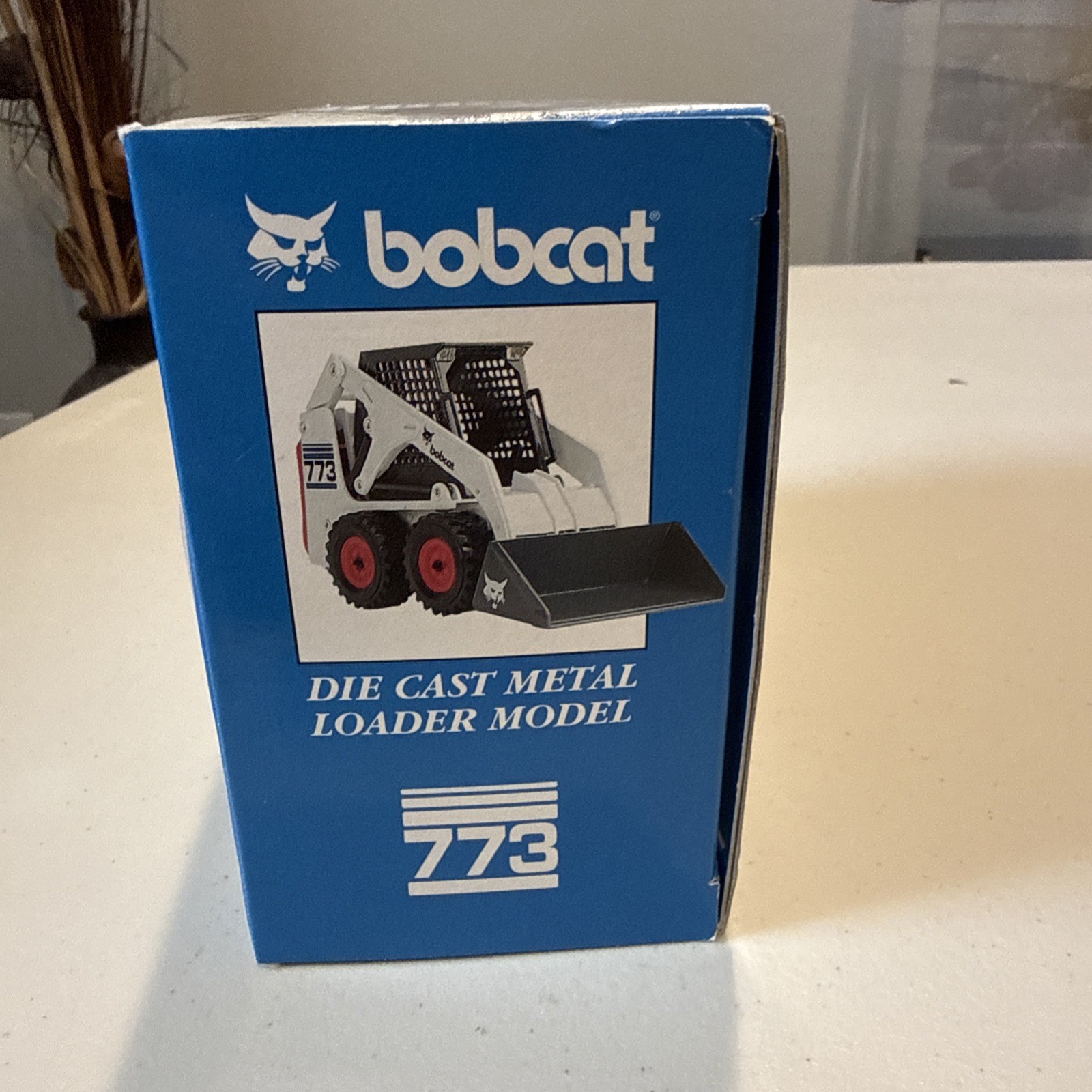 Bobcat 773 Skid-Steer Loader – Wan Ho 1:25 Scale Diecast Model #6901256 New