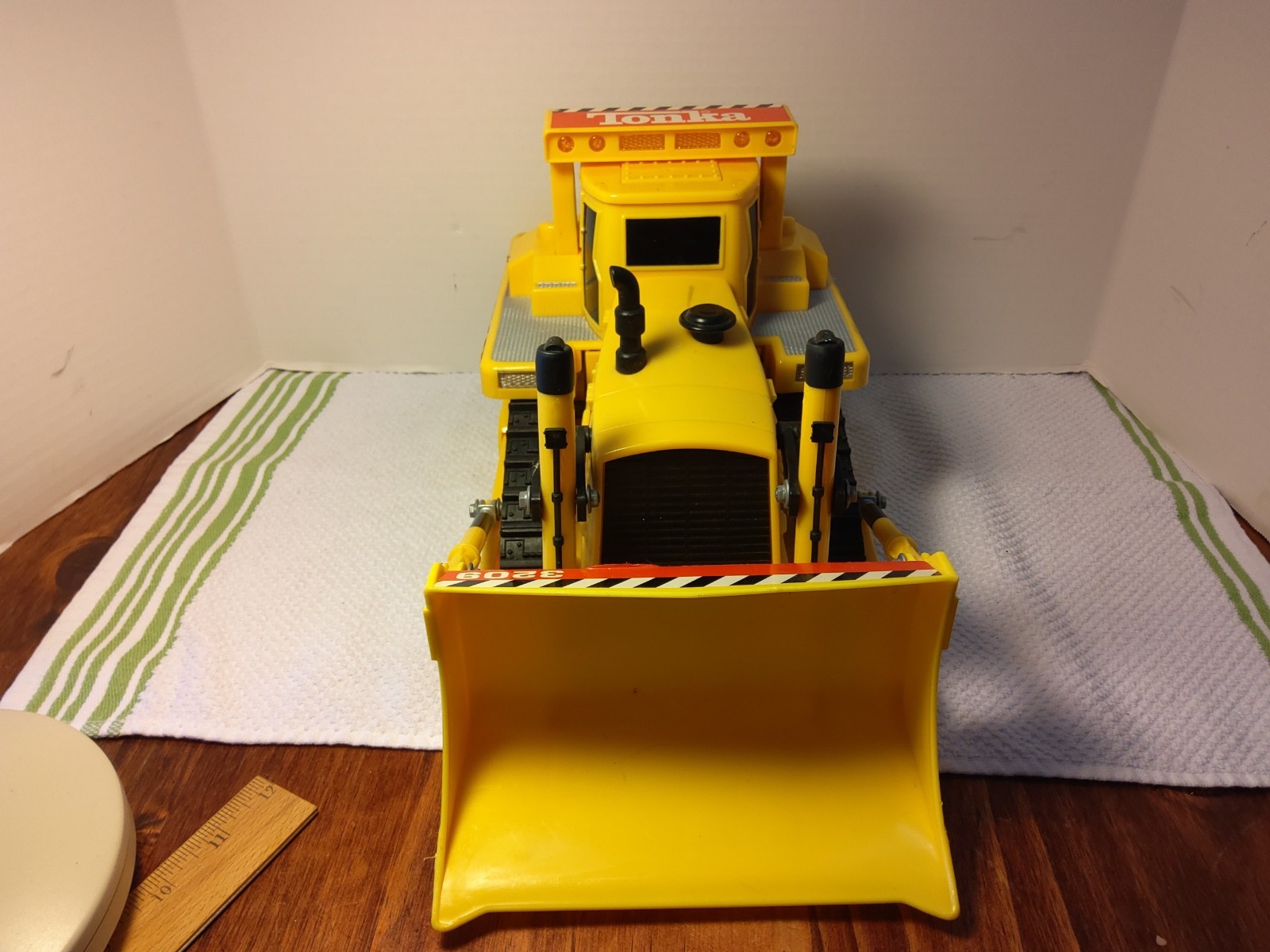 Tonka Mighty Motorized Bulldozer 3209, 15″ Long, See Video, W/Batteries