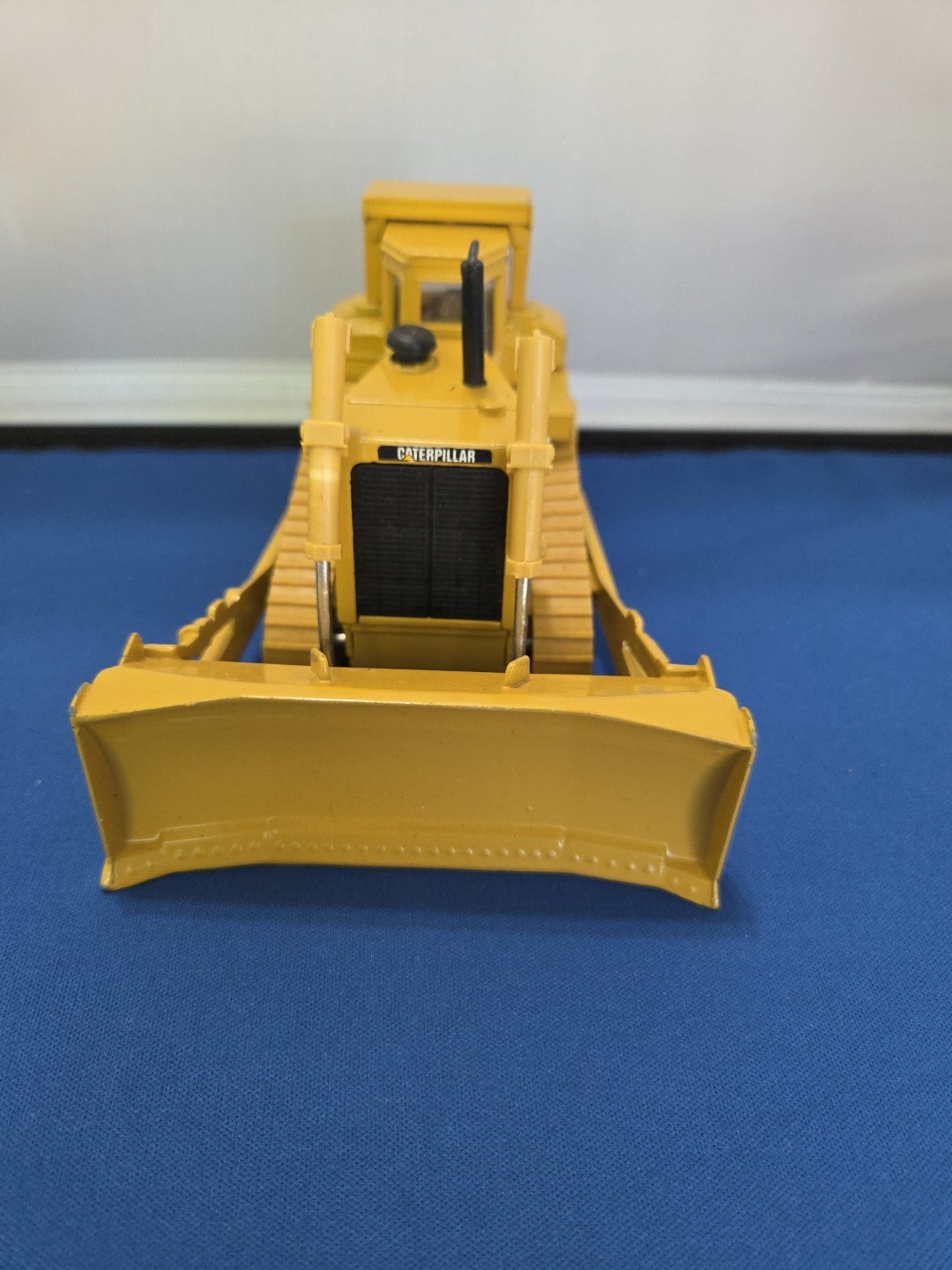 Caterpillar D8L Construction Mine Dozer NZG 233 Single Shank Ripper 1:50