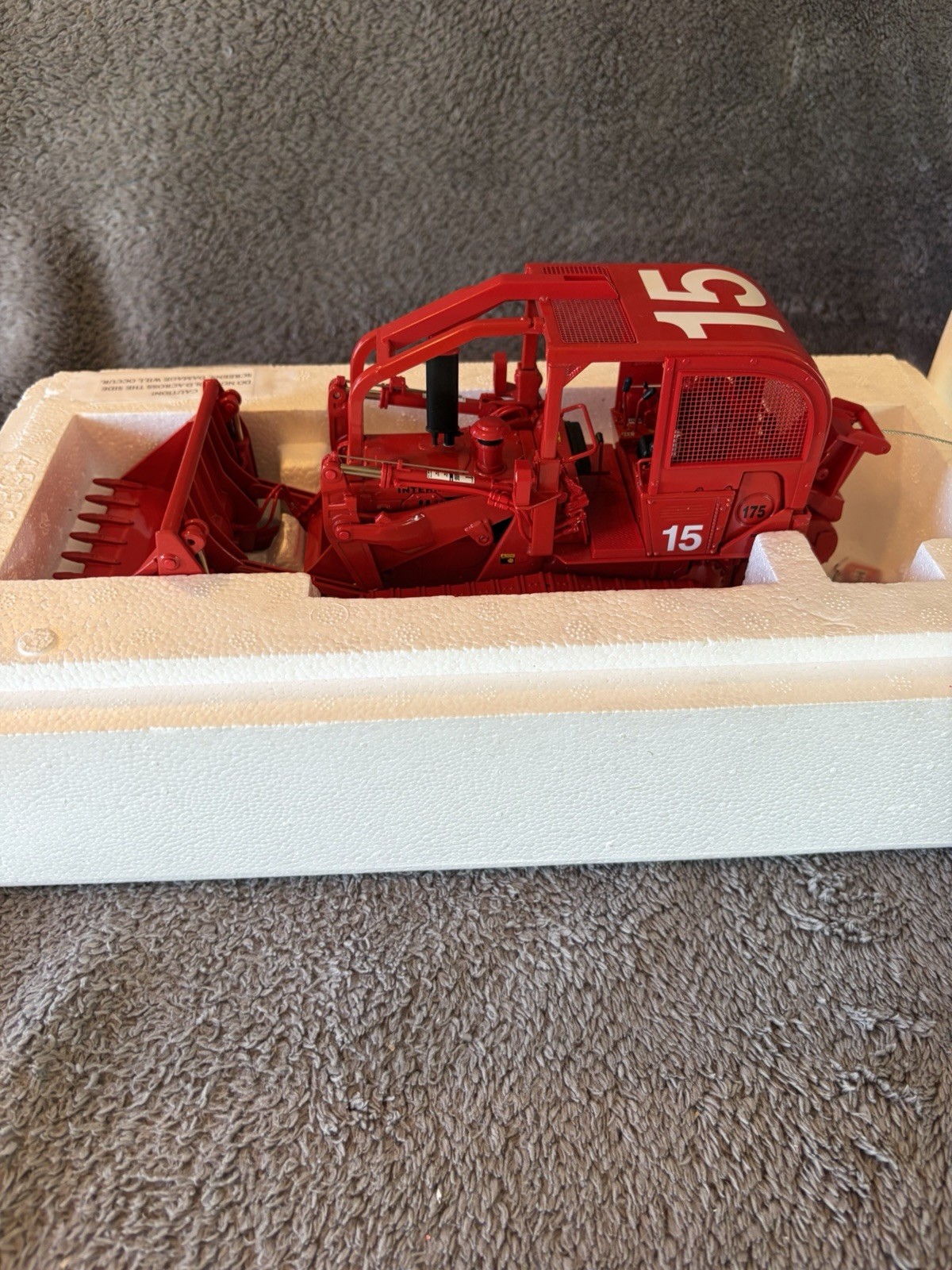 1/25 International Harvester 175 Crawler With Bucket, Red Fire Department #15