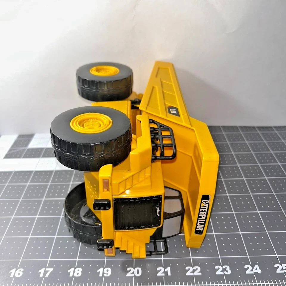 Toy State Yellow Cat Caterpillar Dump Truck W/ Sounds & Lights Motion Not Workin