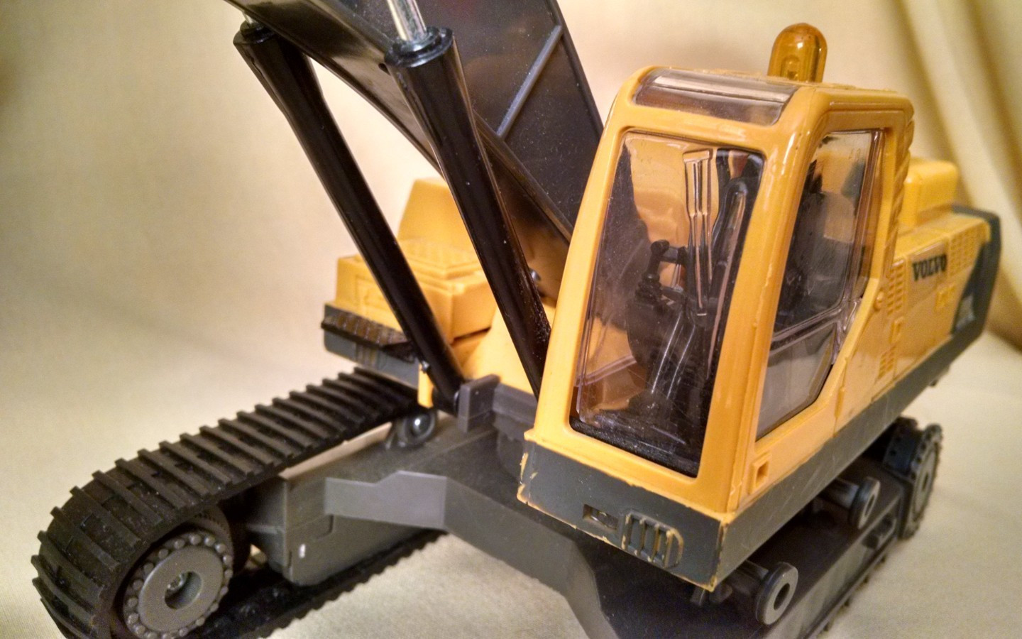 Volvo Excavator EC460B LC New Ray Parts Restoration Plastic Lights Sounds Tracks