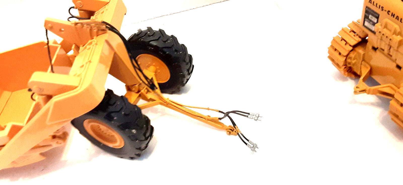1:50 Allis-Chalmers HD-21 Crawler With Ejector Scraper By First Gear